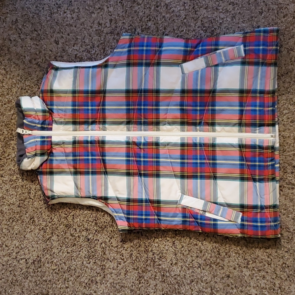 Women's Lands End Plaid Outdoor  Puffer Vest with pockets